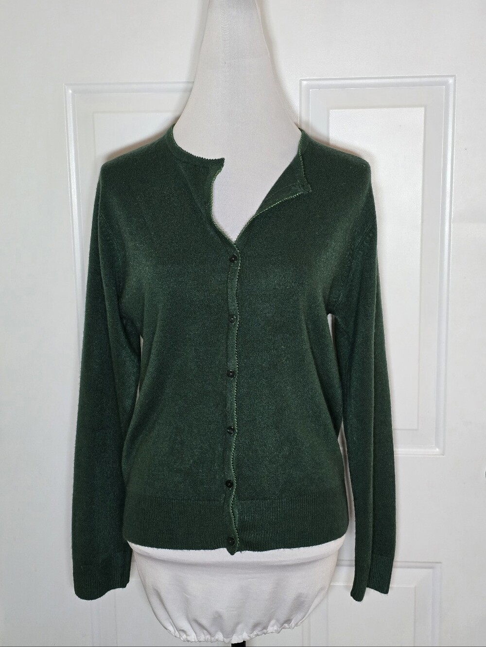 Carolyn Taylor Design Essentials Green Button Cardigan Sweater Medium Soft